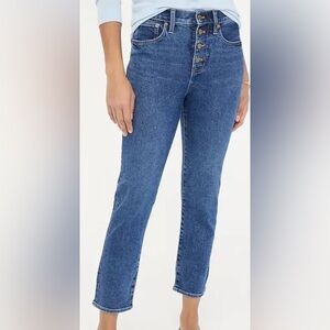 Essential straight jean with button fly in all-day stretch Charing Indigo Wash